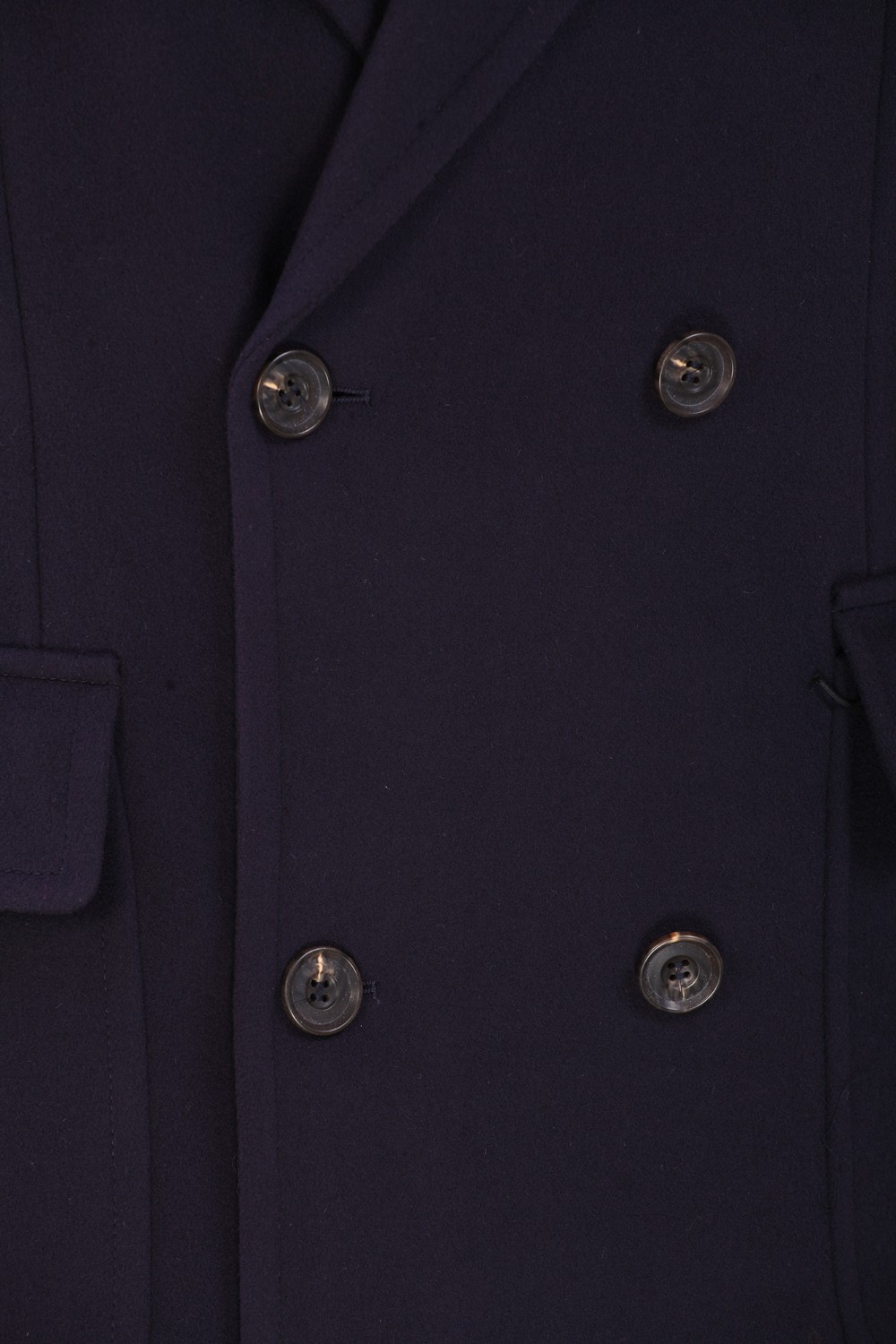 shop CORNELIANI Saldi Cappotto: Corneliani cappotto doppiopetto in lana.
Cappotto blu in lana, doppiopetto con pettorina.
Revers.
maniche lunghe.
Tasche con toppa.
Taschino su petto.
Martingala.
Vestibilità regolare.
Composizione: 100% Lana vergine.
Fabbricato in Italia.. 921568 3812287-002 number 2540453